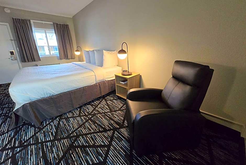 Super 8 by Wyndham Traverse City