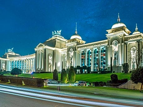 The Land Of Legends Kingdom Hotel