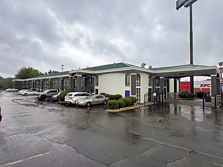 Days Inn & Suites by Wyndham Tuscaloosa - Univ. of Alabama