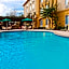 La Quinta Inn & Suites by Wyndham Usf (Near Busch Gardens)