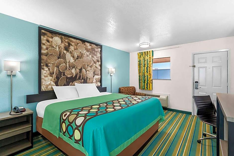 Super 8 by Wyndham Pleasanton