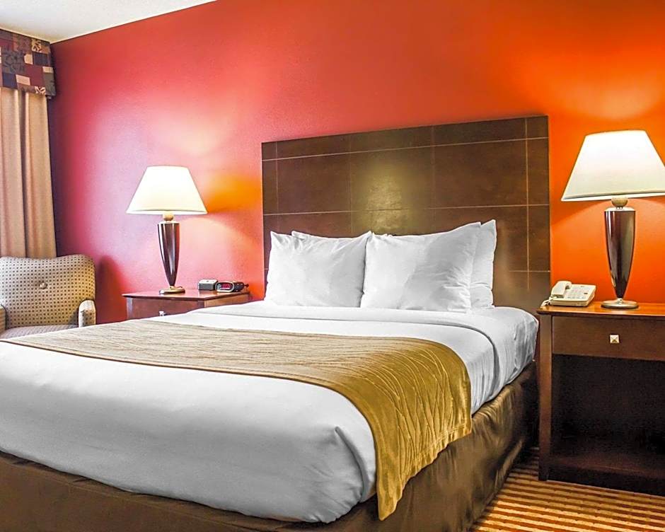 Comfort Inn & Suites