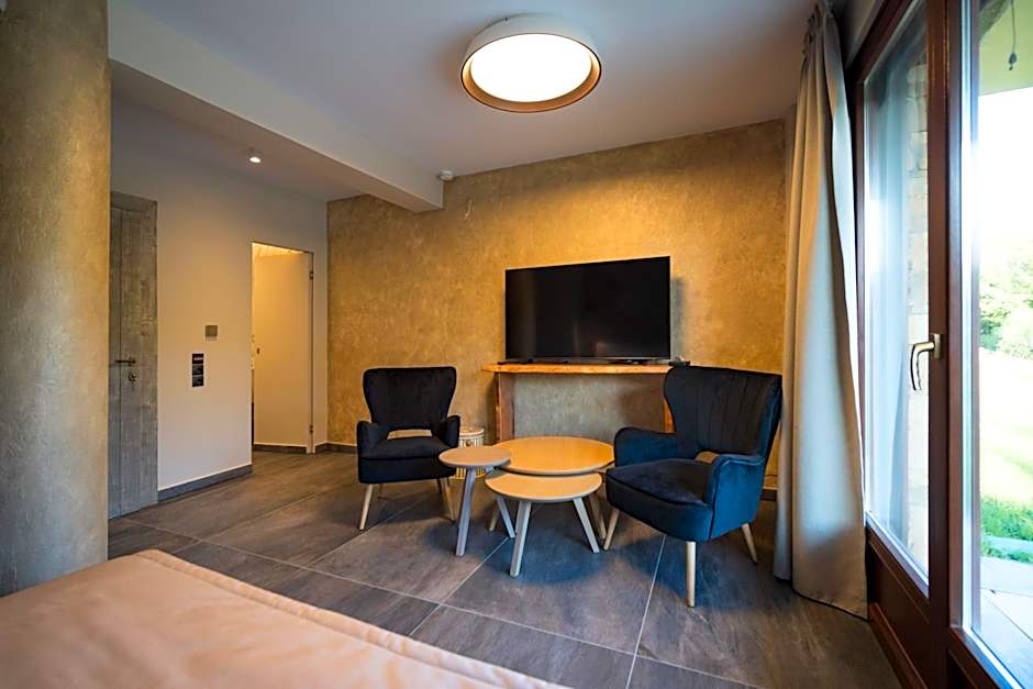 Evritos Villas & Suites with pool