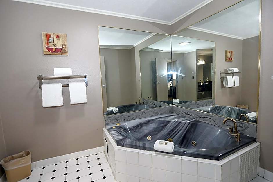 Red Roof Inn & Suites Lexington - Hamburg