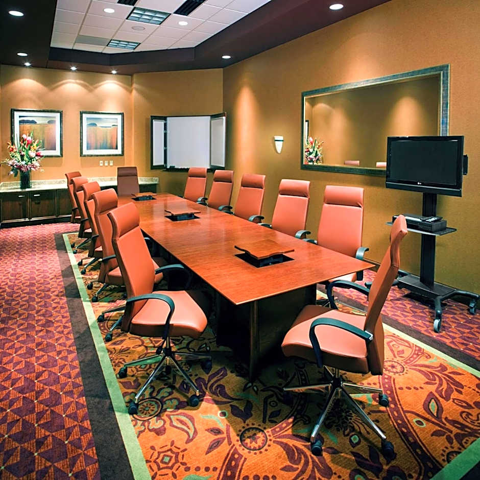 Embassy Suites by Hilton E Peoria Riverfront Conf Center