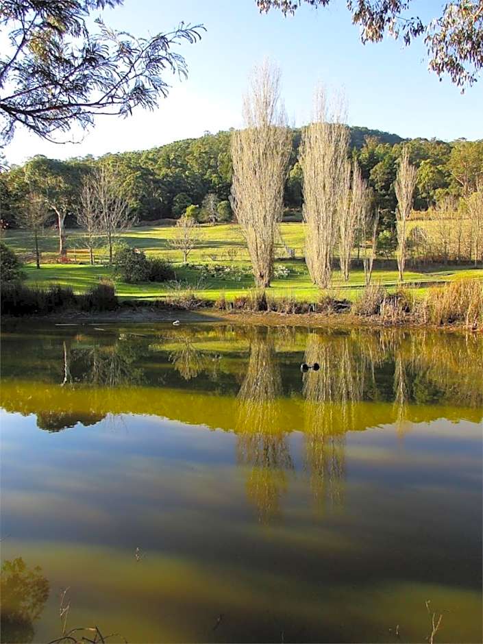Braeside Mount Macedon Country Retreat Bed and Breakfast