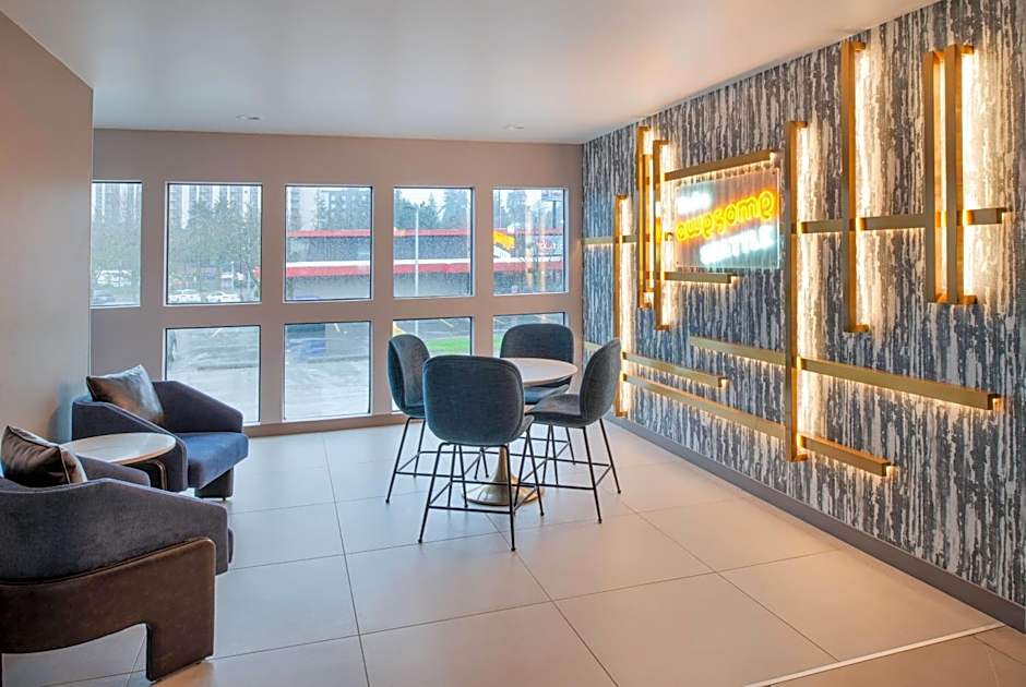 La Quinta Inn & Suites by Wyndham Seattle Sea-Tac Airport