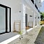 OYO 90525 White Guesthouse