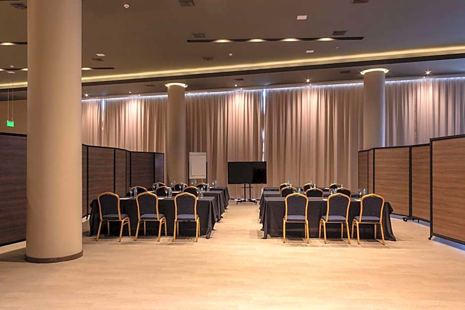 Tryp by Wyndham Asuncion