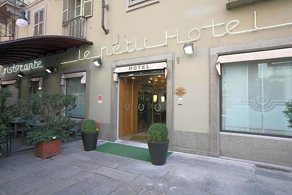 Le Petit Hotel