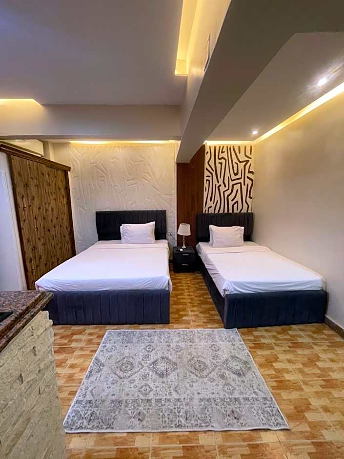 Cheops Pyramids Inn