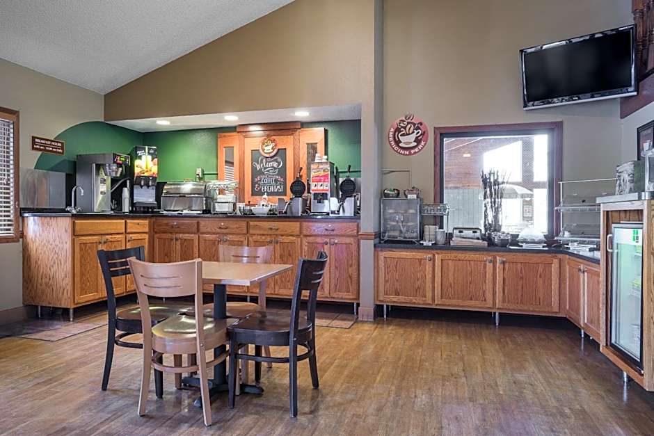 AmericInn by Wyndham Hutchinson