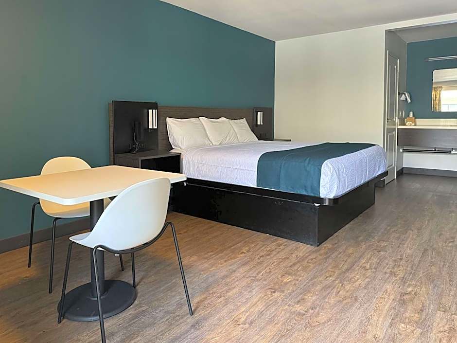 Studio 6 Suites Gardena, CA