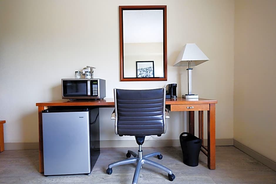 SEVEN Sebring Raceway Hotel