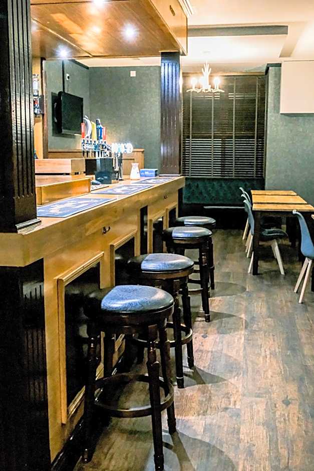 The Hillside Hotel & Restaurant