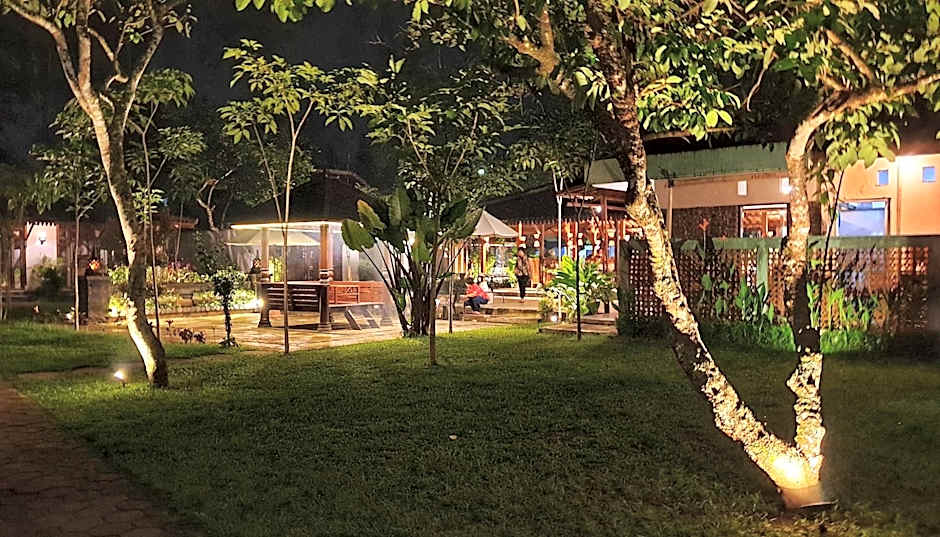 The Nalaya Hotel & Resto