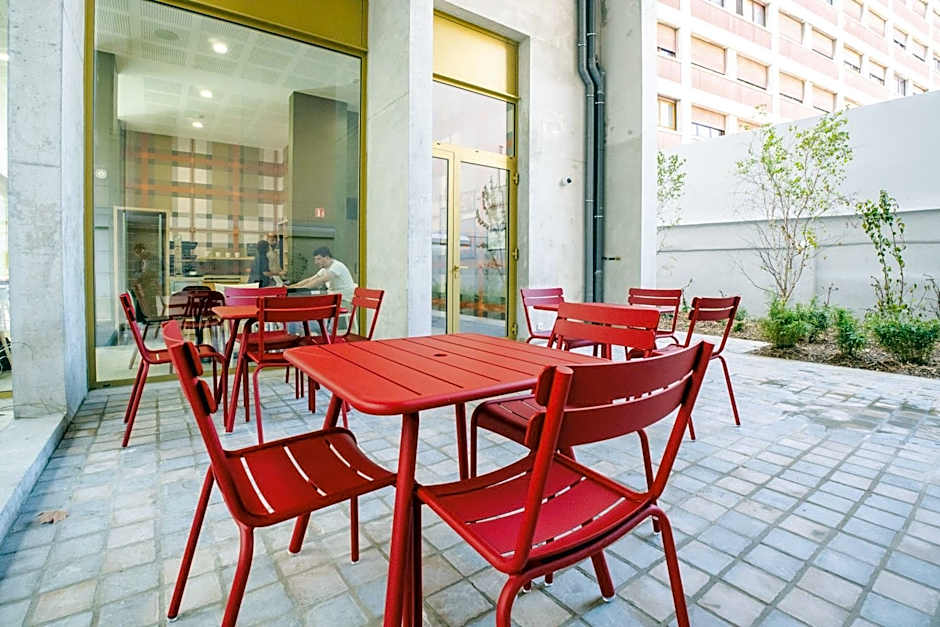 EasyHotel Marseille Euromed