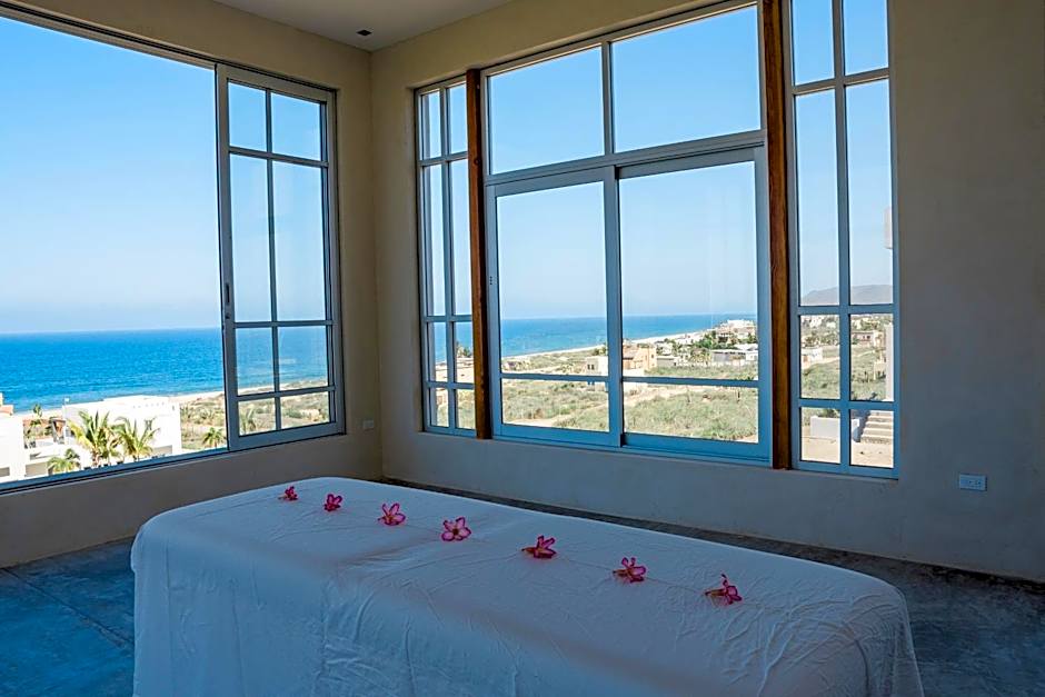 Topia Retreat- Sunset Suite