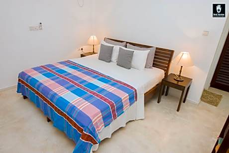 Standard Double Room with Garden View