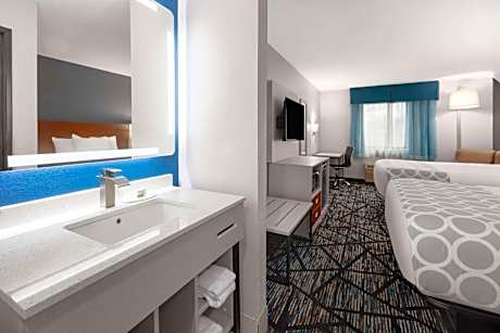 Queen Room with Two Queen Beds - Non-Smoking