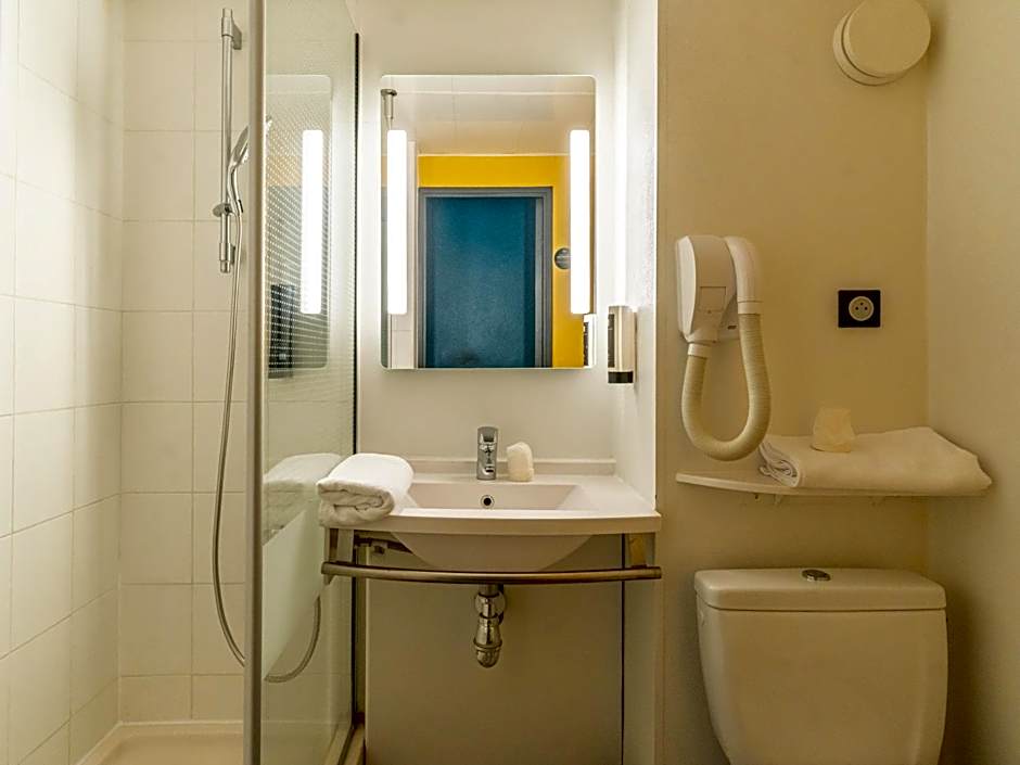 B&B HOTEL Marseille Prado Parc des Expositions