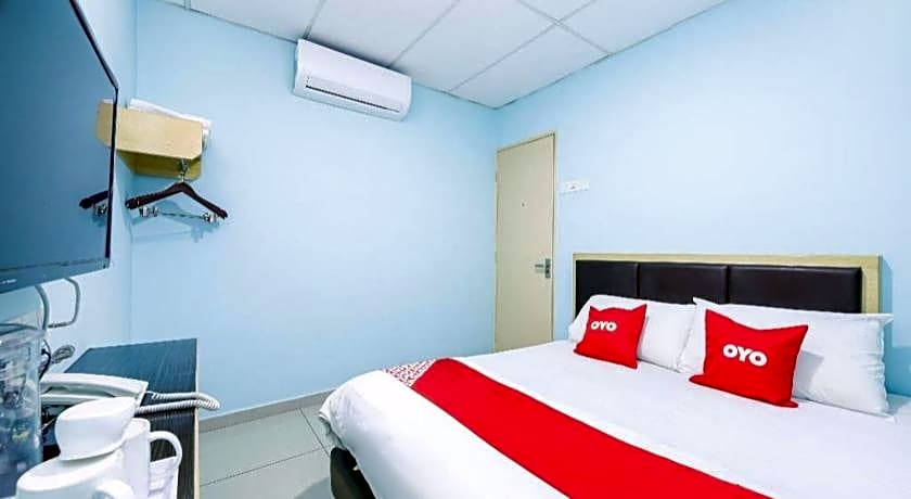 OYO 89842 Hotel 22, Northport