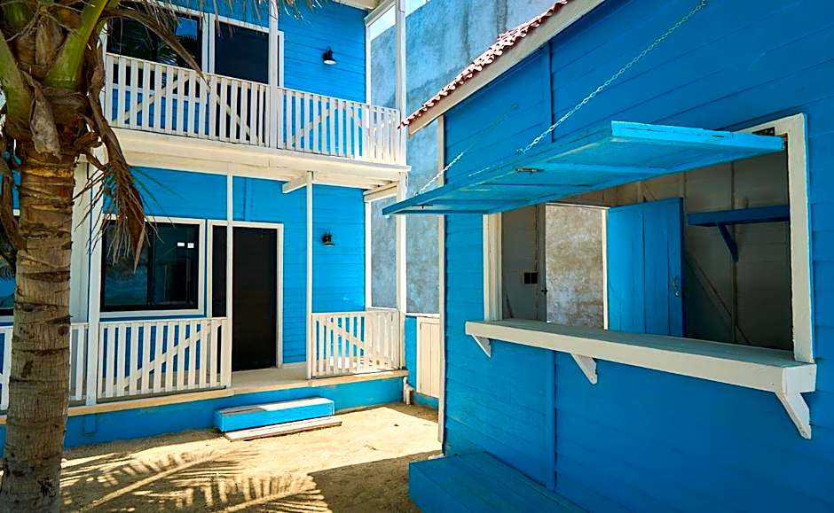 El Faro Beach Front by ÓOL Hotels