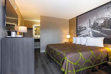 Super 8 by Wyndham Rockford South