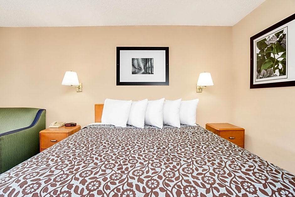Days Inn by Wyndham Downtown Aiken