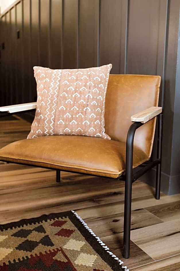 The Flying Steamshovel Inn