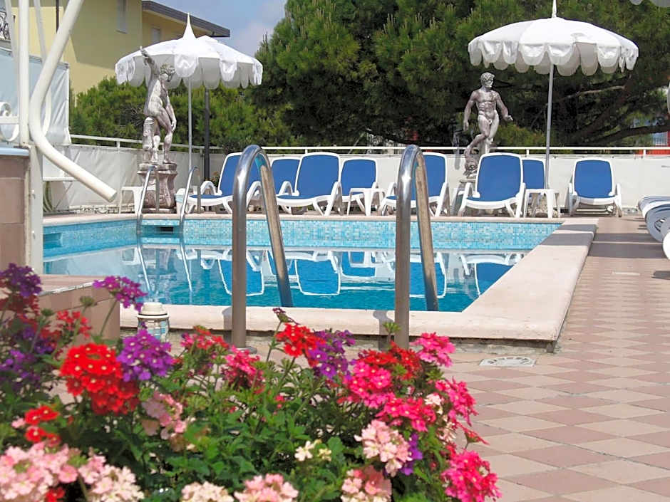 Hotel Trevi