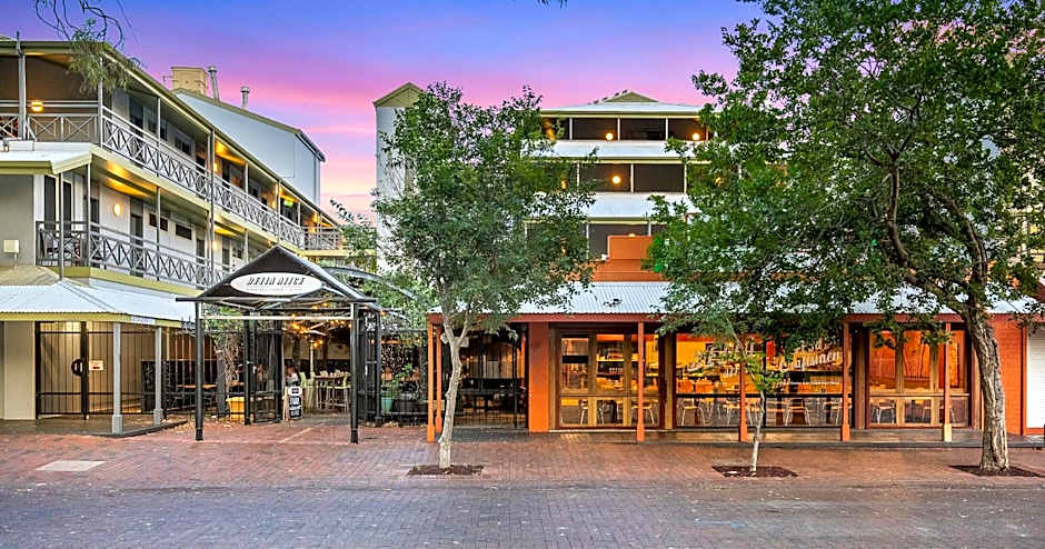 Stay at Alice Springs Hotel