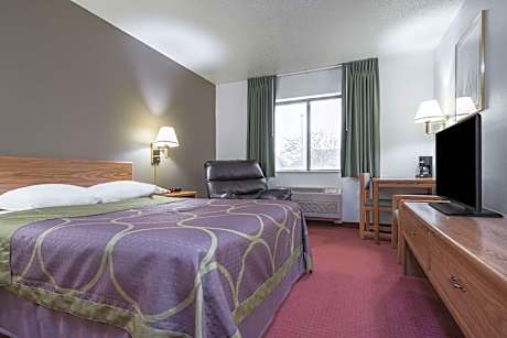 Queen Room - Non-Smoking