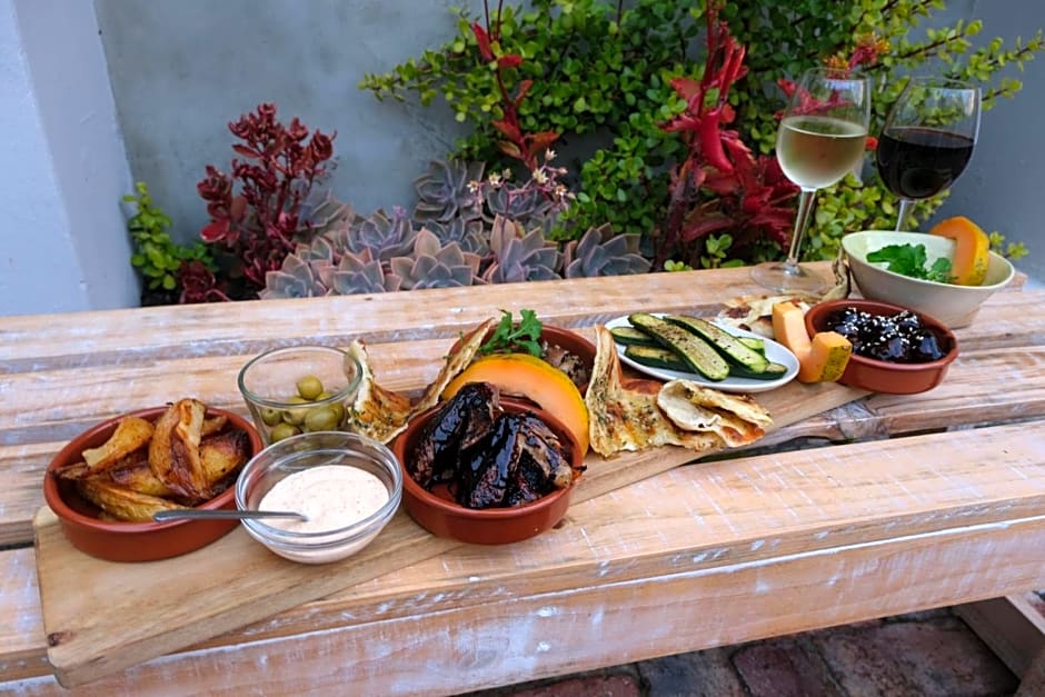 BWHALE guest house B&B