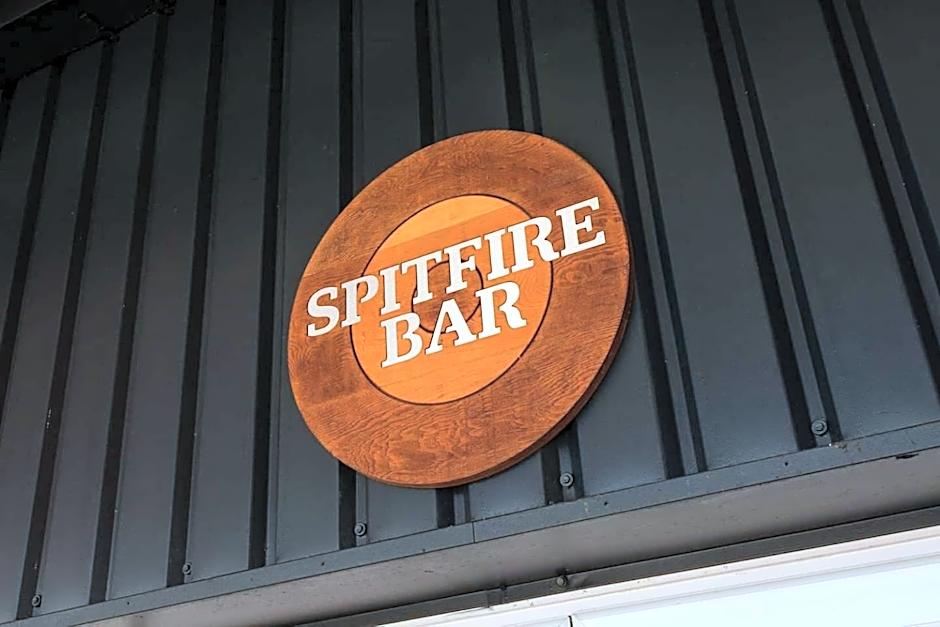 Relaxing Breaks with Hot tub at Tattershal lakes 3 Bedroom