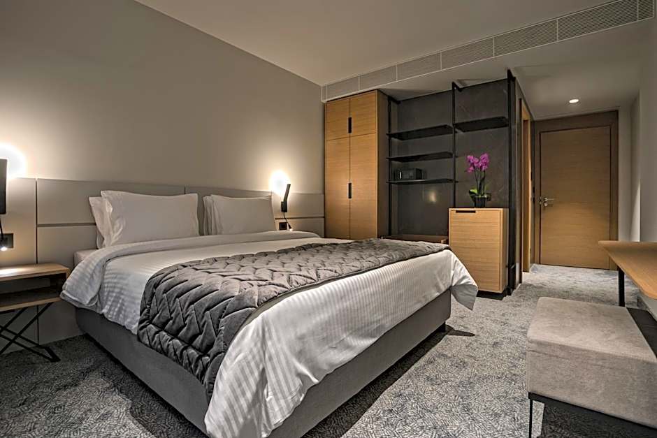Hotel Mona Plaza