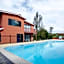Riverview Motor Inn