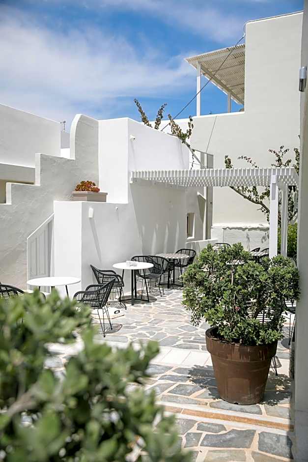 Iria Beach Art Hotel