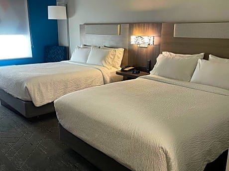 Standard Room with Two Queen Beds