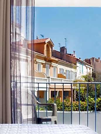 Second Floor Double Room with Terrace