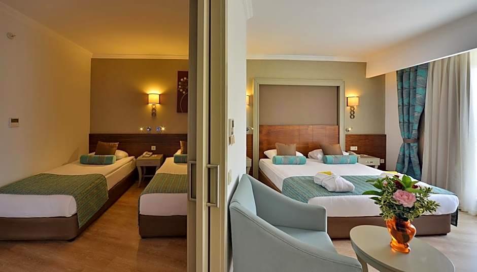 Side Crown Palace Ultra All Inclusive