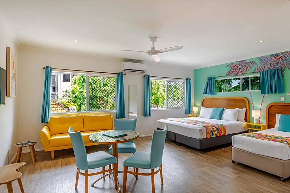 Port Douglas Motel