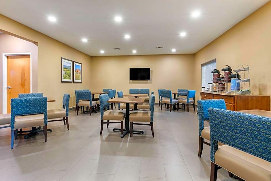 Comfort Suites Batesville