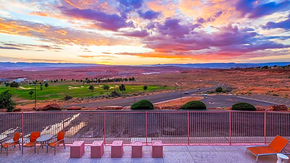 Best Western View Of Lake Powell Hotel