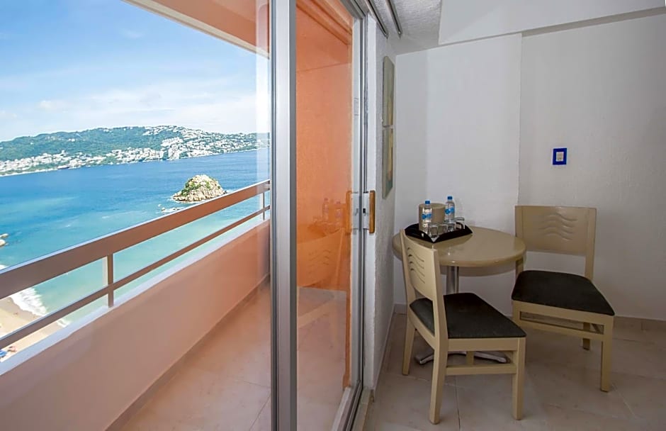HS HOTSSON Hotel Acapulco