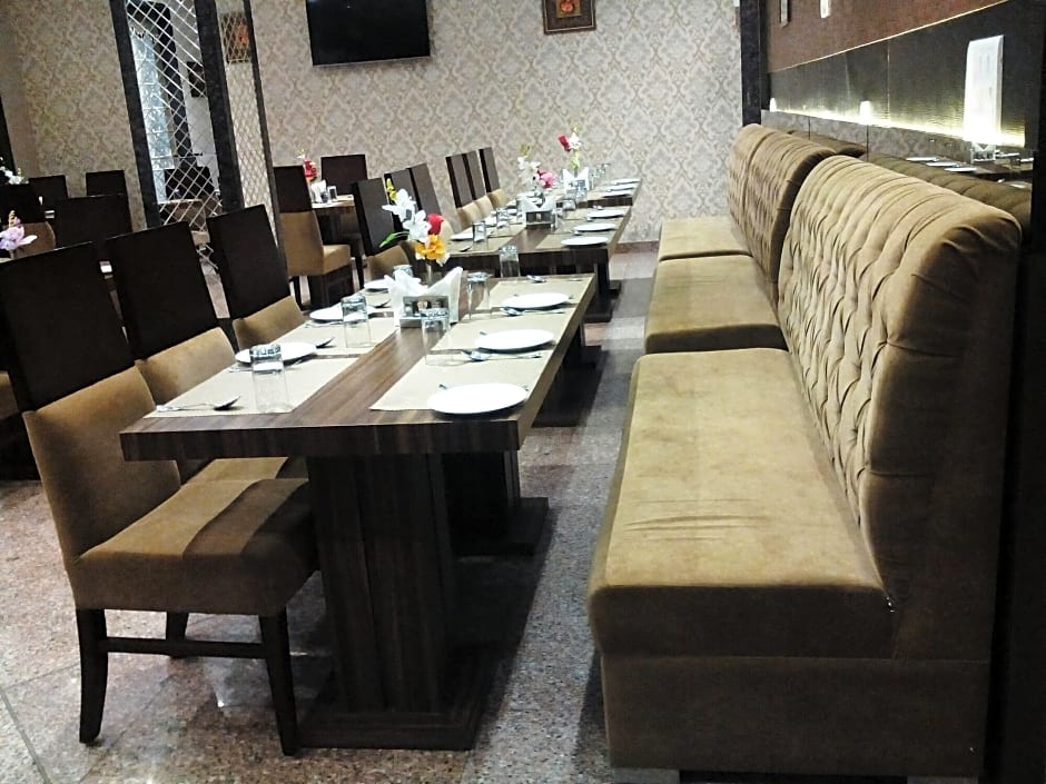 Hotel The Royal Bharti