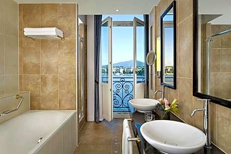 Suite, 1 Bedroom, Balcony (1 King Bed and 1 Double Sofa Bed)