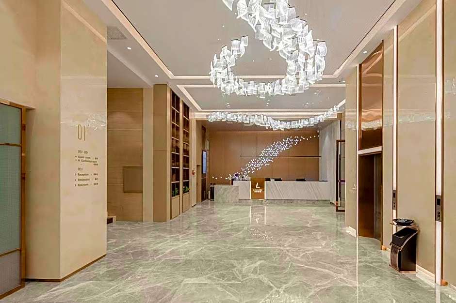 Lavande Hotel Yueyang County Fuya