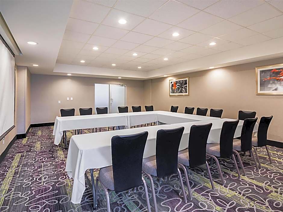 La Quinta Inn & Suites by Wyndham Austin Airport