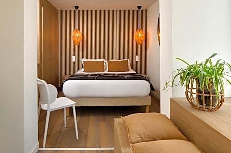 Junior Suite with Pool View